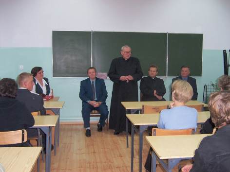 Inauguracja zaj w Zaocznym Liceum Oglnoksztaccym w egocinie - 15.09.2001 r.