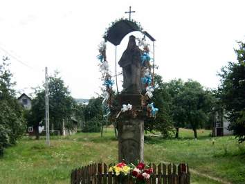Figurka Matki Boskiej w Bytomsku - widok z 2002 r.