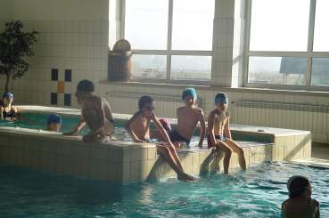 egociscy uczniowie na basenie w Proszwkach.