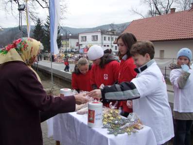 Akcja charytatywna Szkolnego Koa Caritas w Bytomsku.