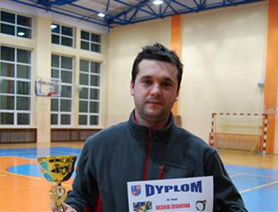 Daniel Dudzic z pucharem za III miejsce w II PHLPN.