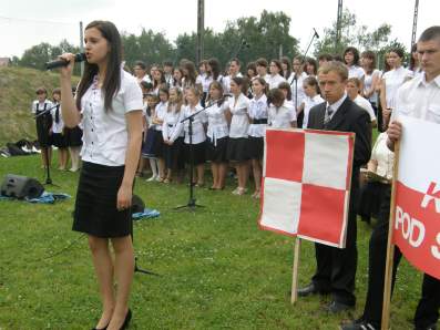 Program o treciach patriotycznych w wykonaniu uczniw Zespou Szk w egocinie.