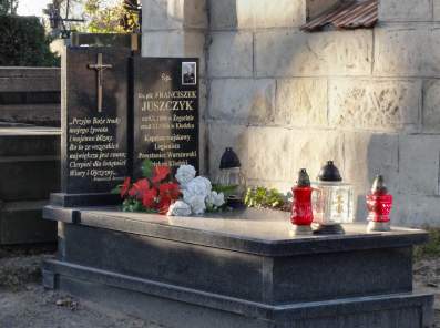 Grobowiec pk. Franciszka Juszczyka.