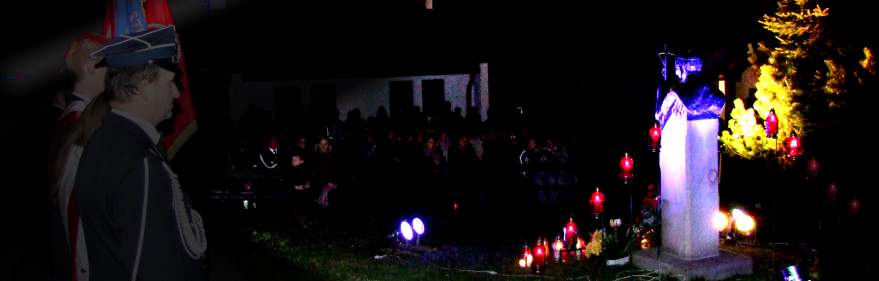 Modlitewne czuwanie przy pomniku JP II w kcie Grnej - 02.04.2011 r.