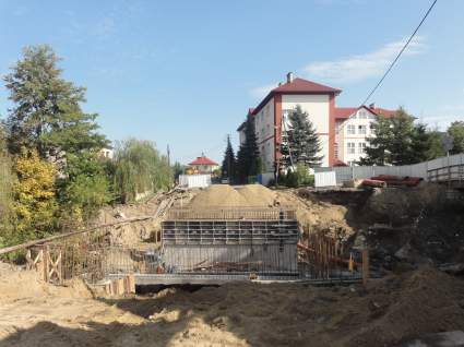 Budowa mostu w egocinie - 04 padziernika 2011.