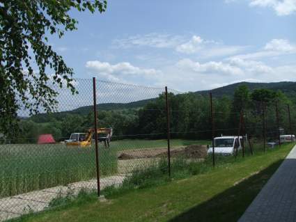 Pocztek budowy wielofunkcyjnego boiska w Bytomsku - 29.05.2012