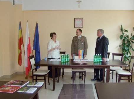Podpisanie porozumienia w sprawie Klasy Stray Granicznej LO w egocinie - 30.08.2012 r.