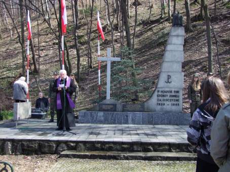 Uroczysto katyska przed pomnikiem w egocinie - 15.04.2013 r.