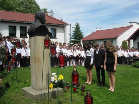 Papieska uroczysto w Zespole Szk w kcie Grnej - 17.05.2013 r.