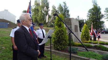 Uroczysto przed pomnikiem w akcie GRnej - 01.08.2013 r.