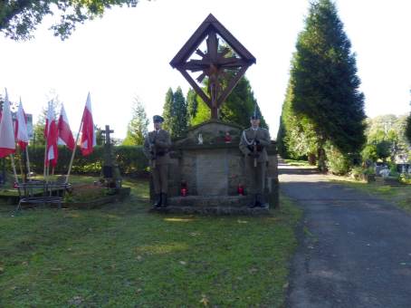 Uroczysto na cmentarzu wojennym nr 302 w egocinie  - 28.09.2014