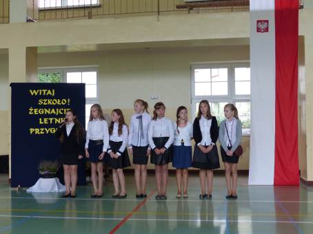 Inauguracja roku szkolnego 2014/2015 w PSP w egocinie.