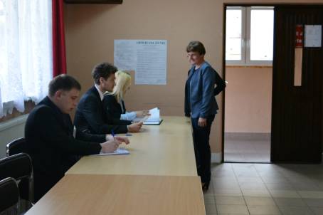 Wybory w Obwodowej Komisji Wyborczej nr 4 w Bytomsku.
