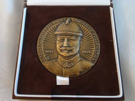 Medal Honorowy im. J. Tuliszkowskiego.