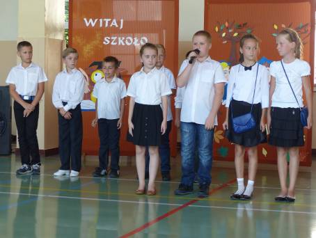 Inauguracja roku szkolnego 2015/2016 w PSP w egocinie.