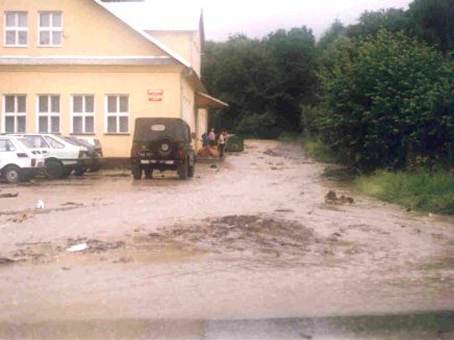 08.07.1997 r. Okolice wietlicy w kcie Grnej.