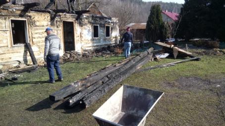 Rozbiórka spalonego domu w Bytomsku - 24.03.2018 r.