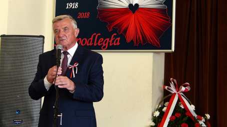 Parafialna i gminna uroczystość obchodów 100-lecia odzyskania niepodległości.
