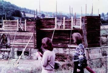Budowa kocioa w Rozdzielu. Foto arch. z 1986 r.