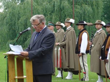 Przemawia Jerzy Boniarz.