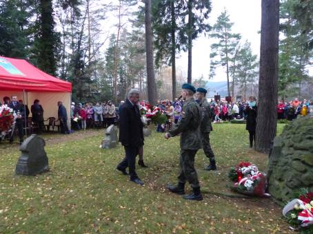 XVIII Rajd "Szlakiem cmentarzy I wojny wiatowej" - dzie drugi - 11.11.2015 r.