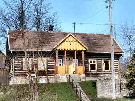 Dom z gankiem w Żegocinie.
