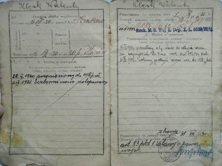 Kartki z ksi��eczki wojskowej Walentego Kl�ska.