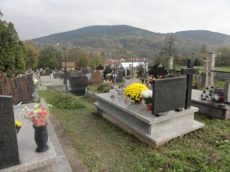 Cmentarz parafialny w dniu 31.10.2014 r.