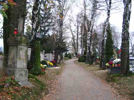 Cmentarz parafialny - październik 2006 r.