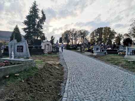 Cmentarz parafialny - październik 2020 r.